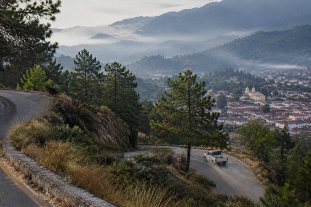 Winding mountain highway between Tuxtla Gutierrez and San Cristobal de las Casas seen from a high curve